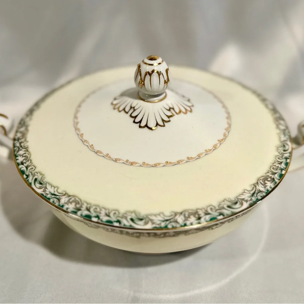 Vintage Noritake Handled Porcelain Covered Serving Vegetable Dish Roses